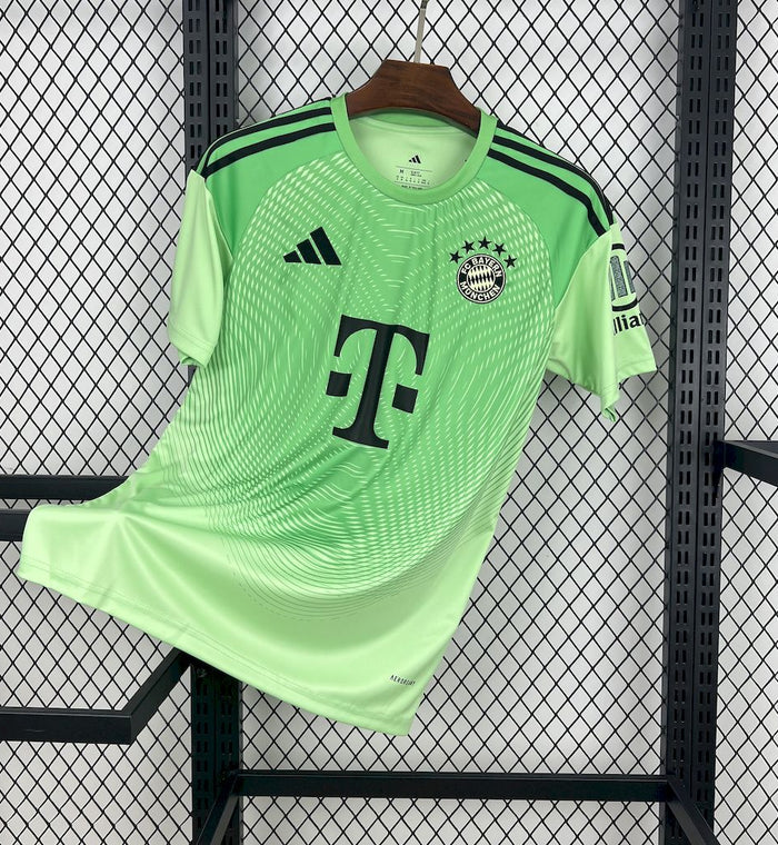 FC Bayern Munich — Maillot Gardien 2025/26 – vue de face