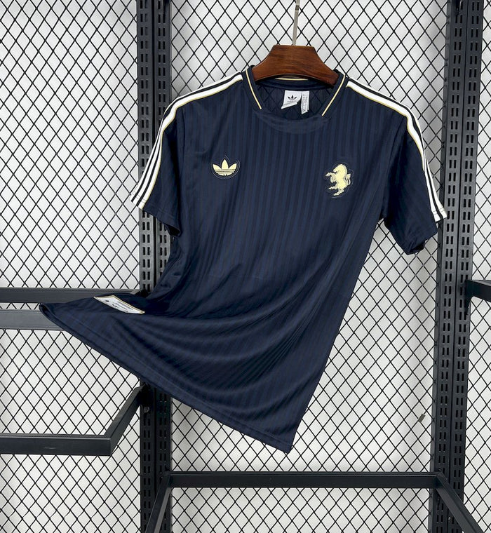 Juventus FC — Maillot Special Adidas Originals – vue de face