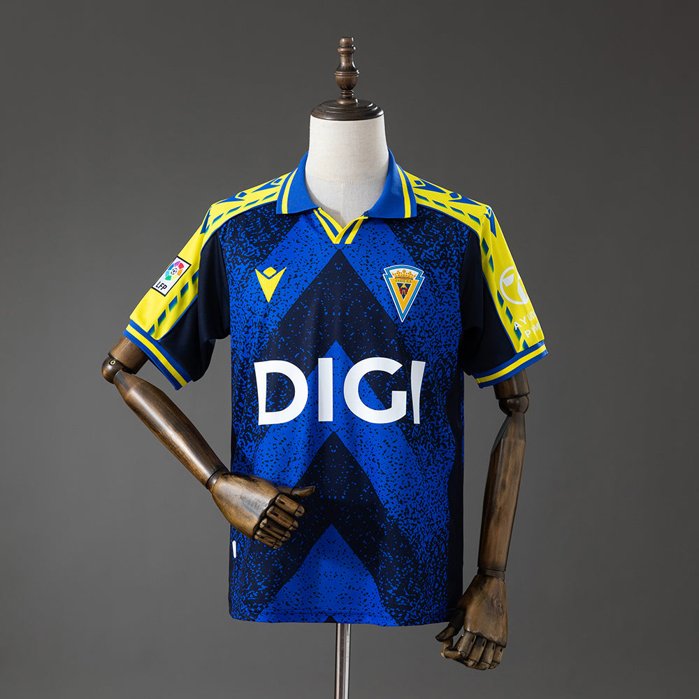 Cadiz CF RetroDay Maillot Modèle 2026
