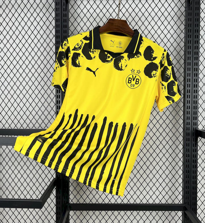Borussia Dortmund — Maillot × KidSuper 2025 – vue de face