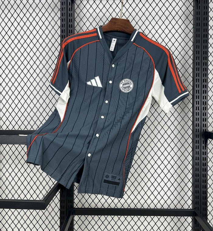 FC Bayern Munich — Maillot × MLB 2025 – vue de face
