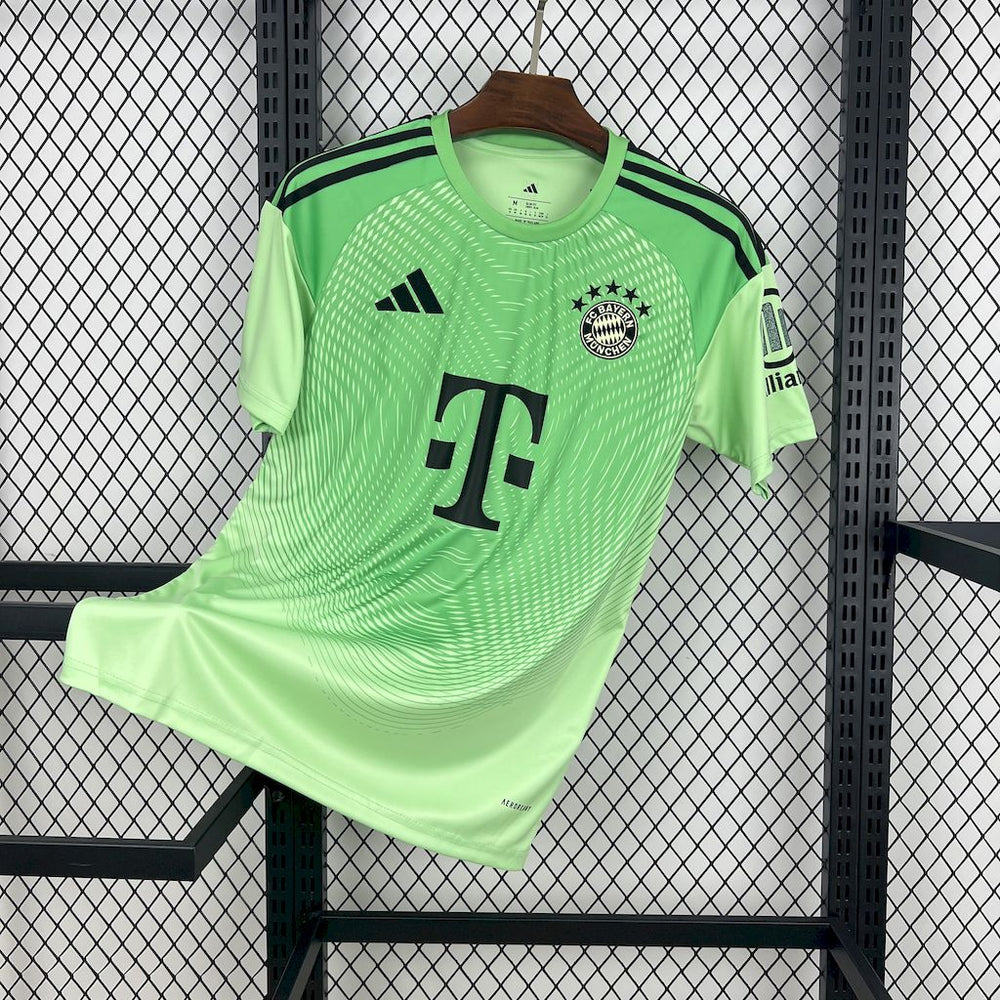 FC Bayern Munich — Maillot Gardien 2025/26 – vue de face
