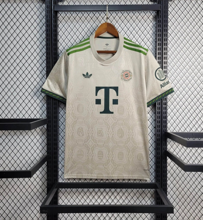 FC Bayern Munich — Maillot Oktoberfest 2025 – vue de face